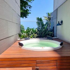Luxo A Beira Mar Com Jacuzzi Particular